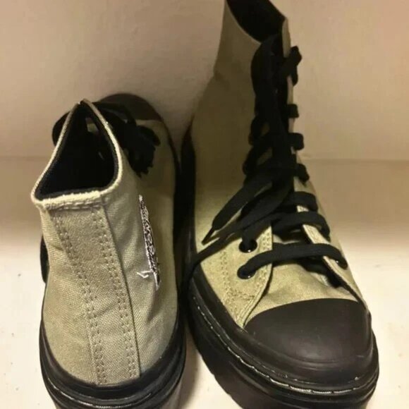 Olive Green Chuck Taylor All Star Lugged Heel Platform (Never been worn) - Picture 2 of 4